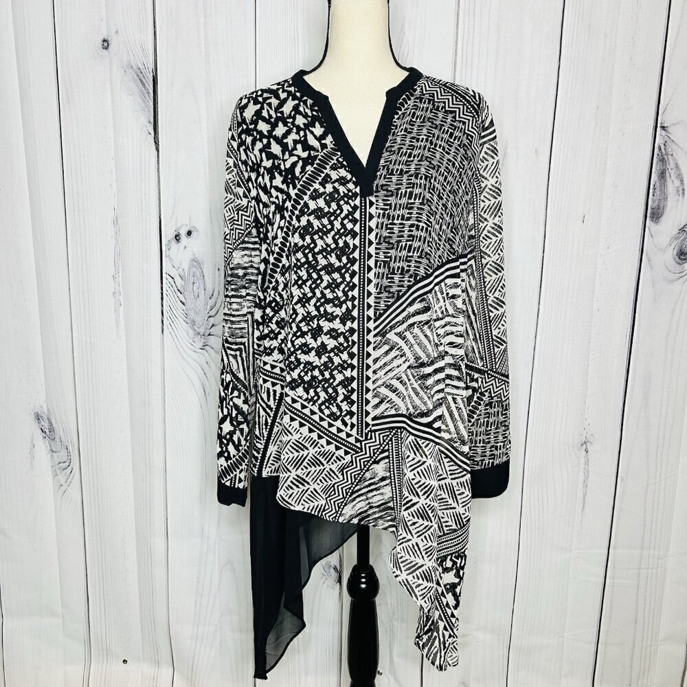 Chicos Black Gray Roll Tab Tunic Top Lagenlook Layered Sharkbite Hem Size 2 (L)